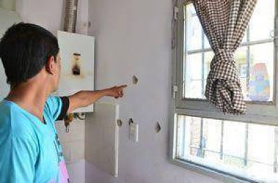 Balacera contra una casa puso en riesgo la vida de una familia	