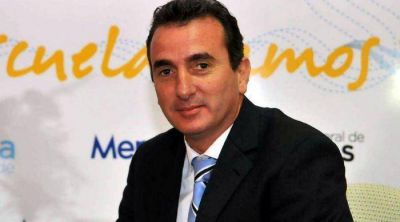 700 funcionarios cobran m�s que P�rez