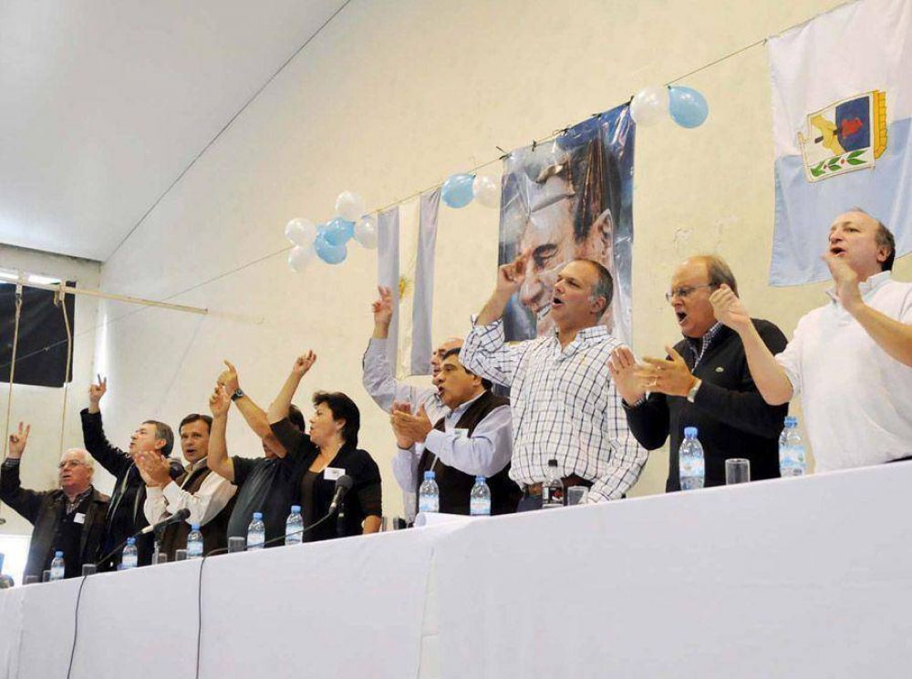 Pleno respaldo a Cristina y a Buzzi