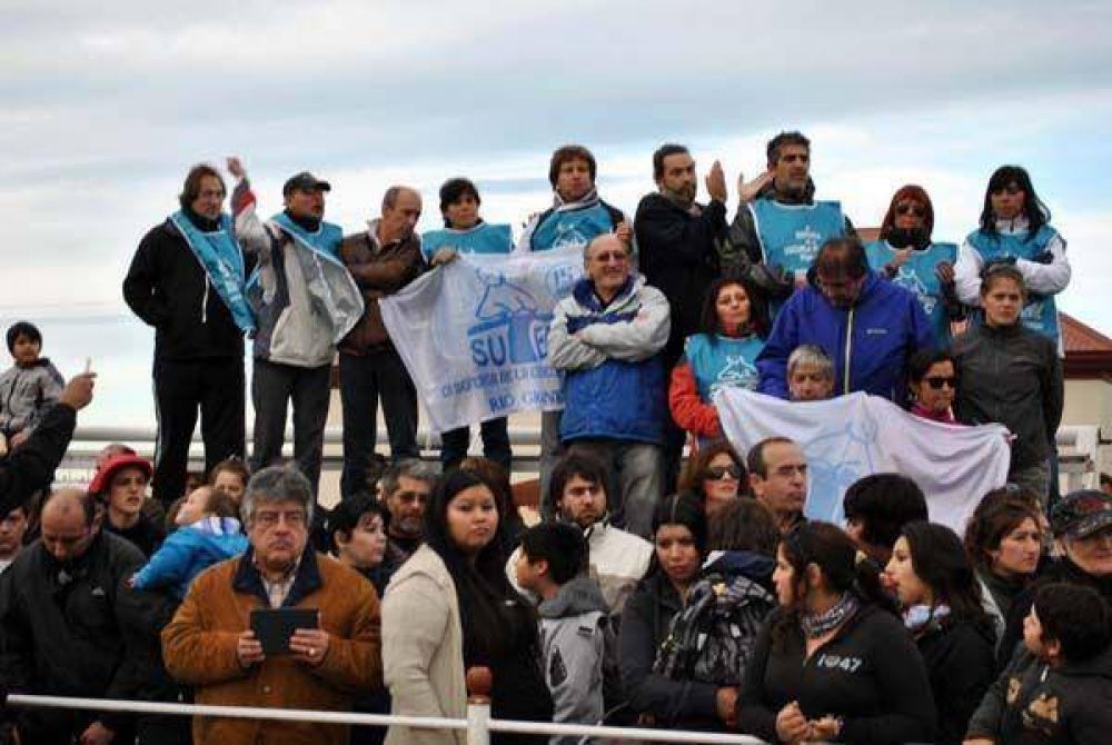 El SUTEF interrumpi� el acto de inauguraci�n de la Rural