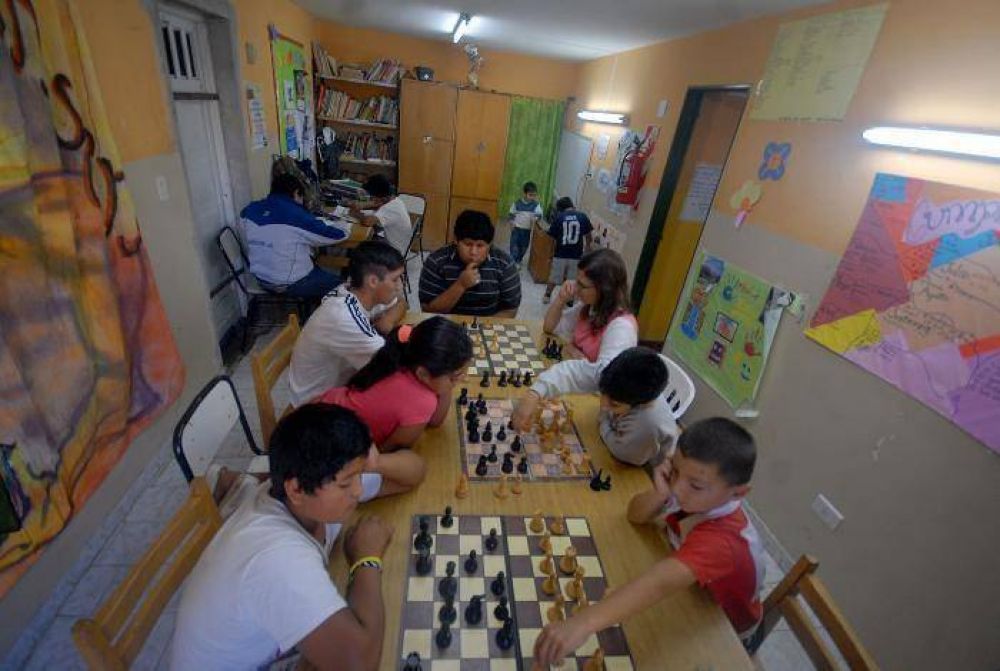La Casa del Nehu�n, un puntal para chicos del barrio Guido