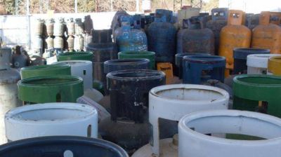 Por un envase de gas hay que gastar $ 350