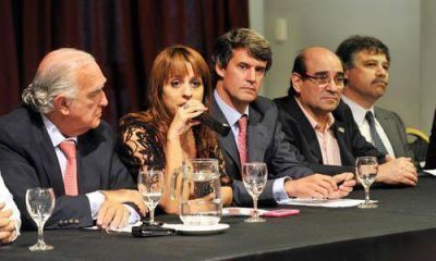 Las alianzas nacionales que hacen temblar a los opositores locales