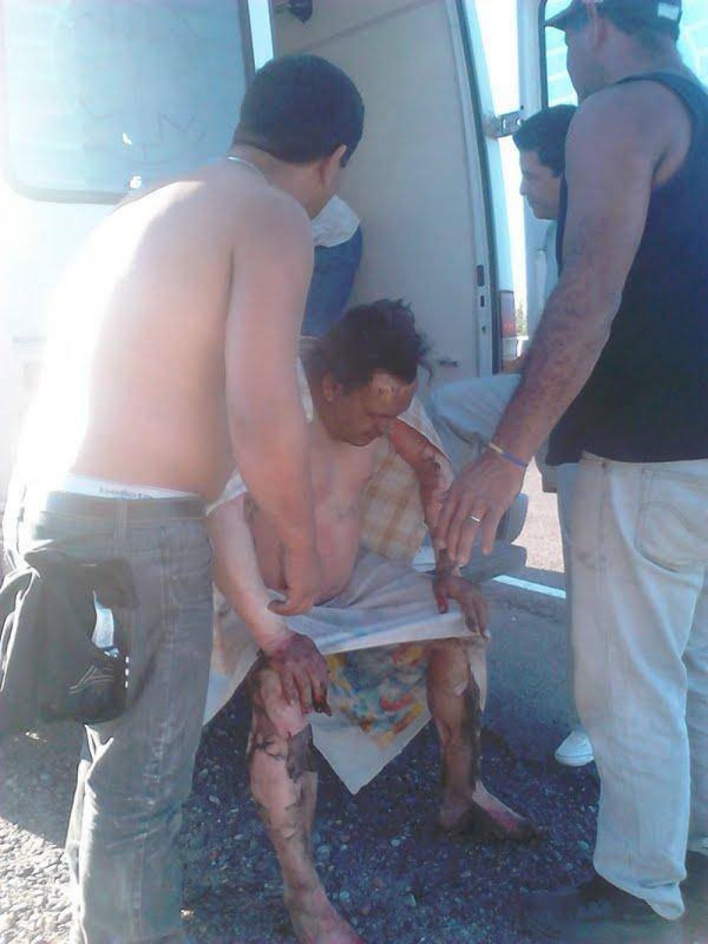 Terrible choque de camiones en la ruta 7 y un chofer sufri� grav�simas heridas por quemaduras