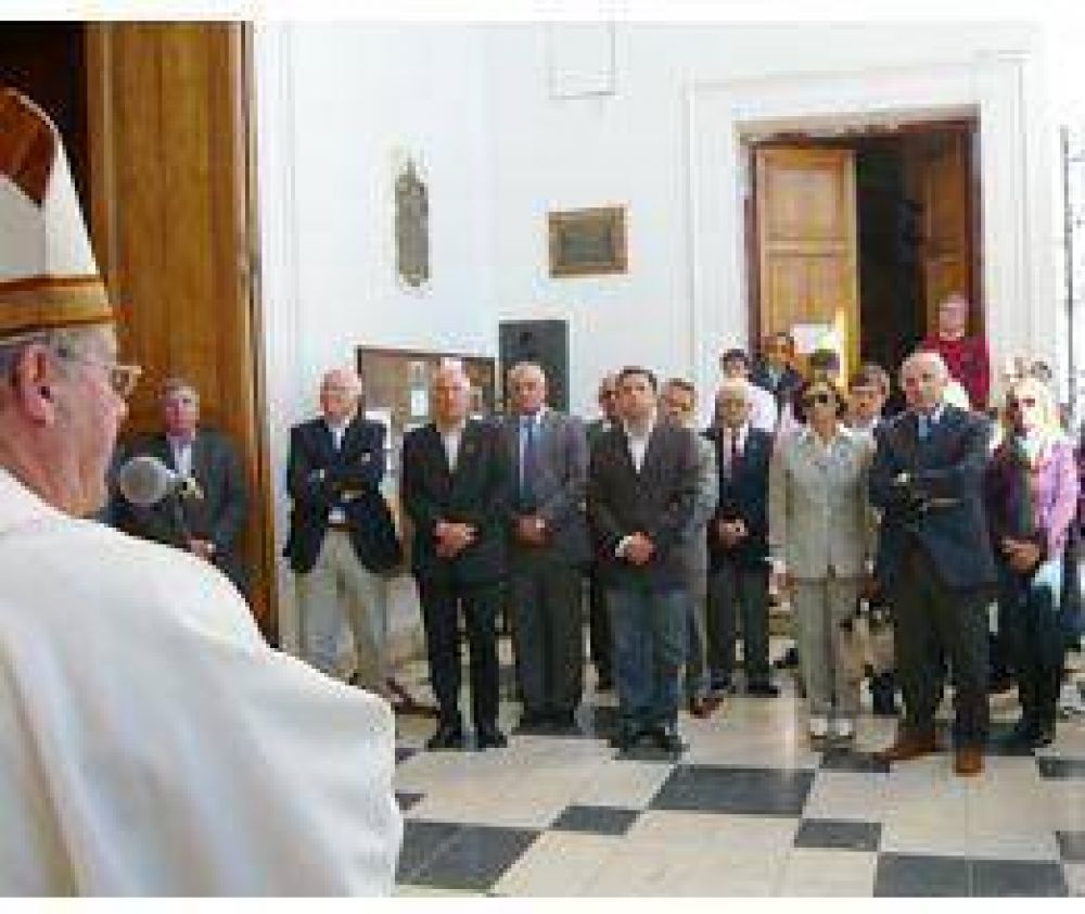 San Nicol�s homenaje� a sus fundadores  