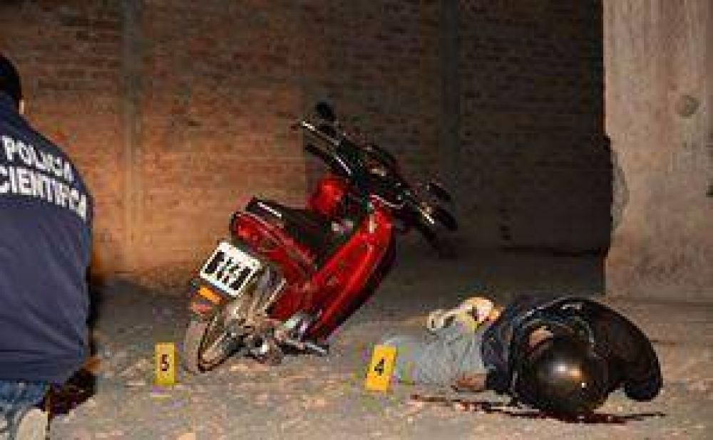  Roba una moto en Albard�n y aparece muerto en Chimbas	