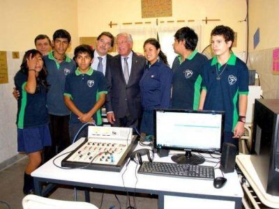 Se inaugur� el 1� Colegio Secundario especializado en Artes Audiovisuales del pa�s.