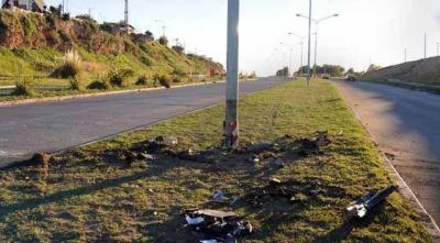 Muri� al chocar contra una columna de alumbrado