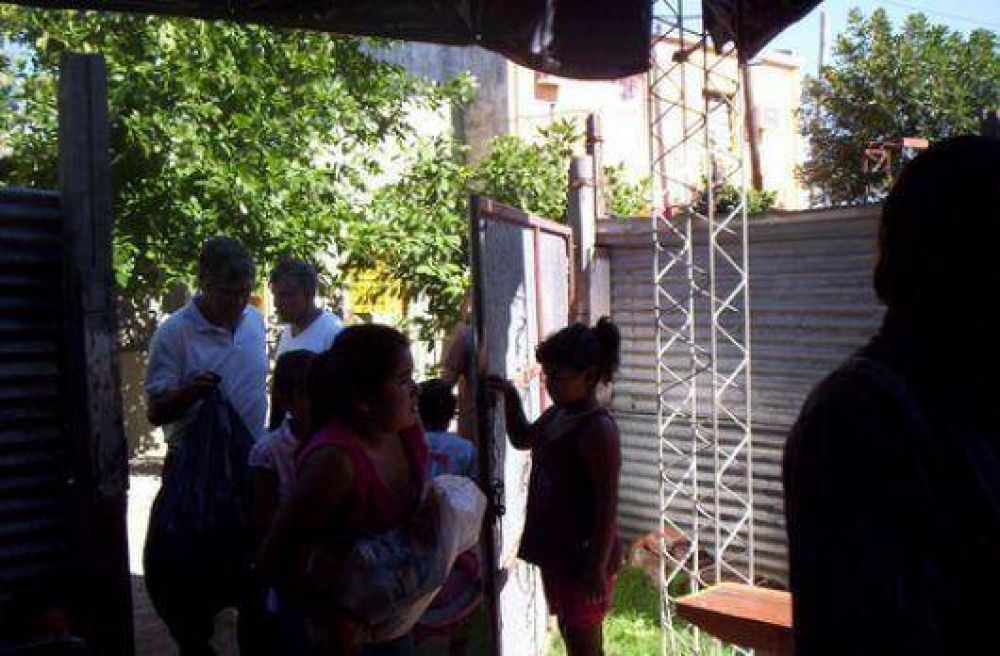 Las Manitos: todav�a esperan la construcci�n del comedor