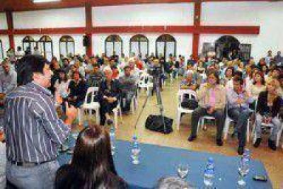 El PJ avanza en la candidatura de Gustavo Mart�nez para presidir la Legislatura