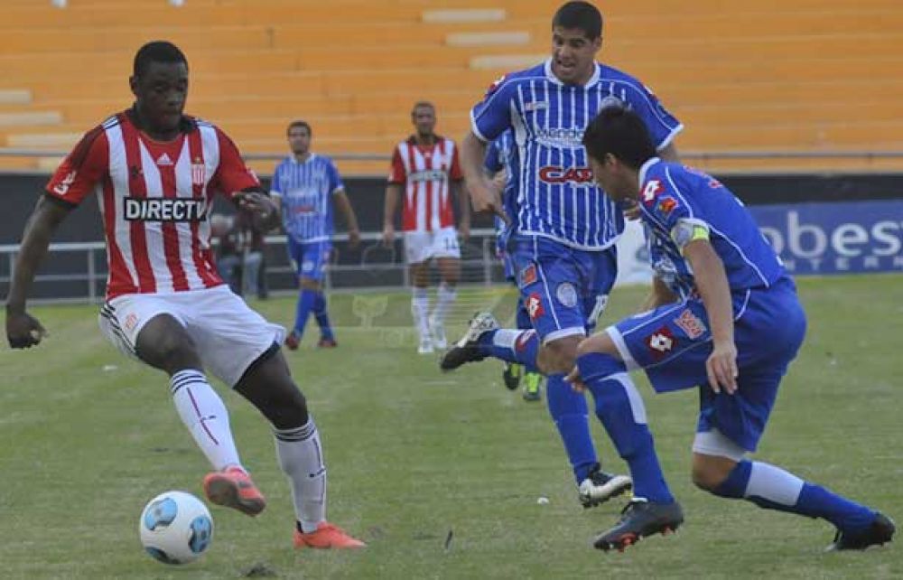 Pas� la novena fecha y el Le�n sigue sin ganar: 0 a 0 con Godoy Cruz