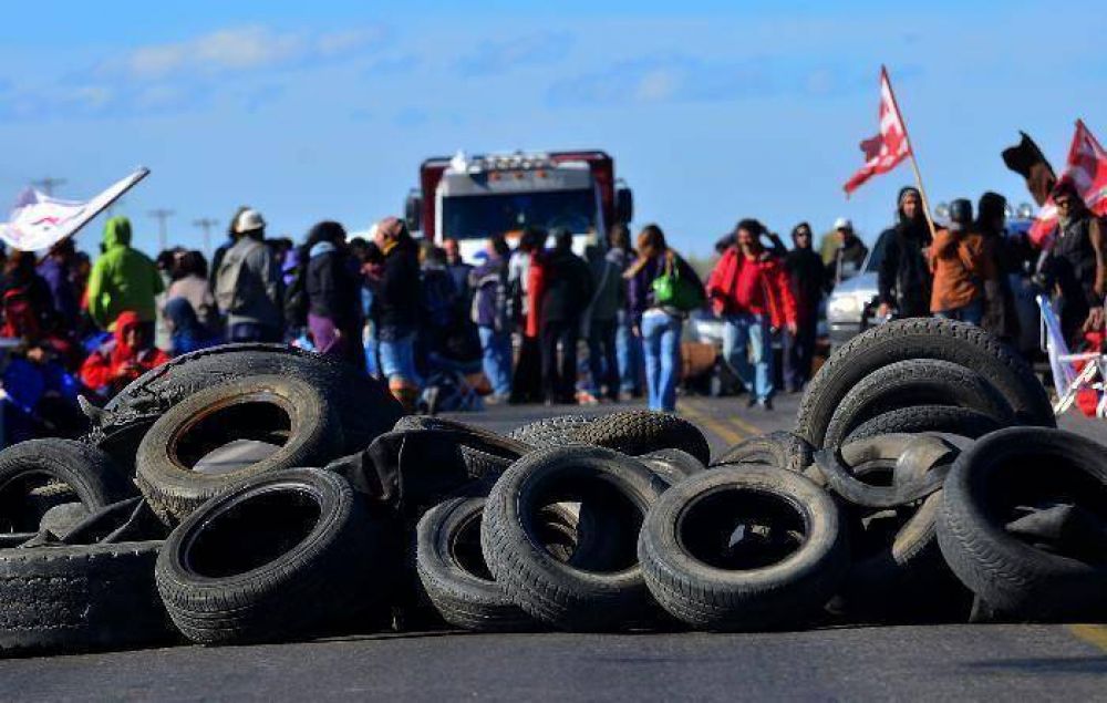 Otra vez ATEN corta la ruta en Senillosa
