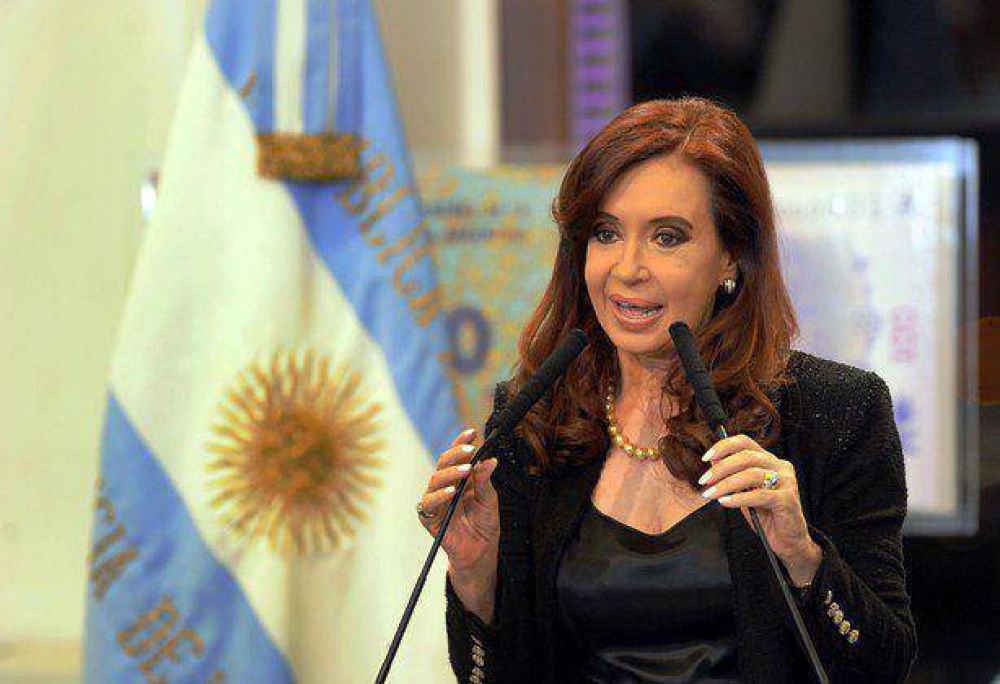 Cristina felicit al "sucesor" de Chvez y a Venezuela