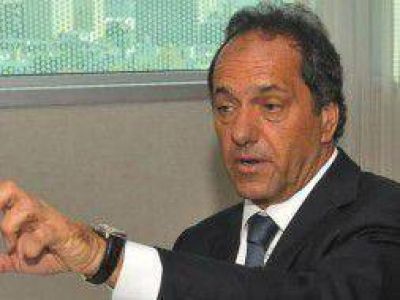 Scioli habl� del temporal, la reforma judicial, su relaci�n con el Papa y reconoci� la inflaci�n