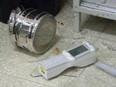 Destrozos y da�os en la Guardia del Hospital