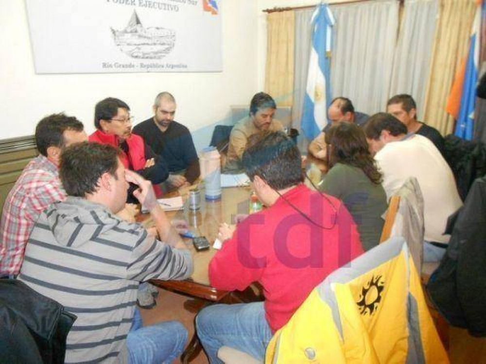 Gobierno se comprometi� a promulgar la 288 y la aplicaci�n de la Zona sin restricciones a docentes
