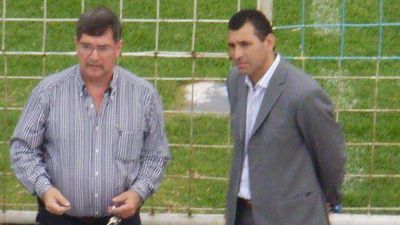 La directiva logr� encaminar el problema salarial