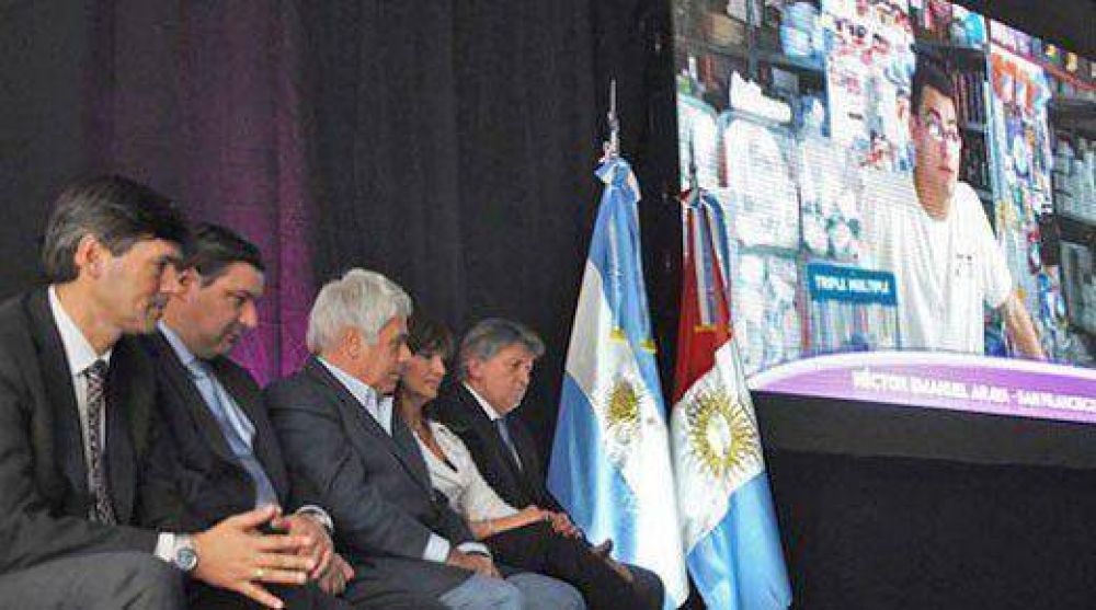 Denuncian que Agencia de Empleo debe m�s de 14 millones del Programa Primer Paso 2012
