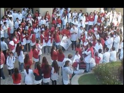 Rectora de una escuela amenaz� con sancionar a alumnos que la critiquen por las redes sociales