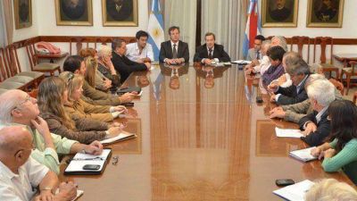 El gobierno pedir� al Bersa cambios en la operativa de la nueva tarjeta	 