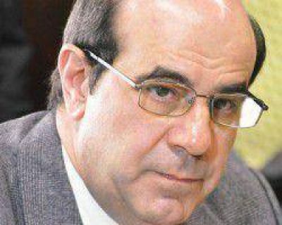 Alcoba: �Garc�s se est� olvidando de todos los beneficios econ�micos que tiene su comuna�