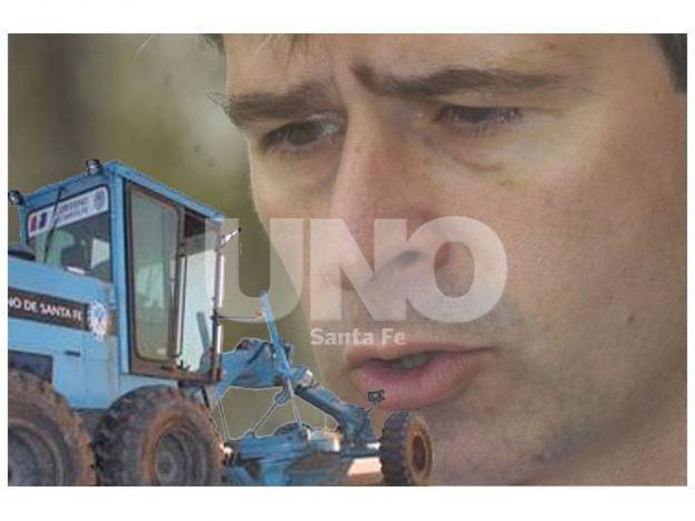 L�zaro B�ez y la compra de motoniveladoras chinas en Santa Fe