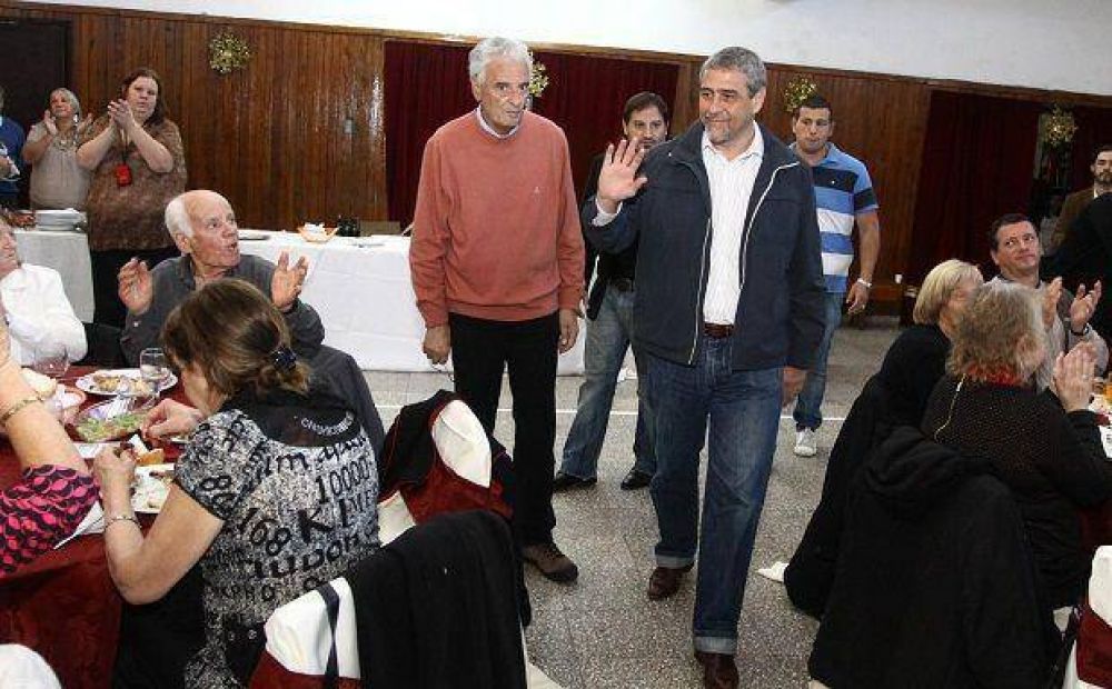 Avellaneda: Jorge Ferraresi recorri� instituciones del distrito