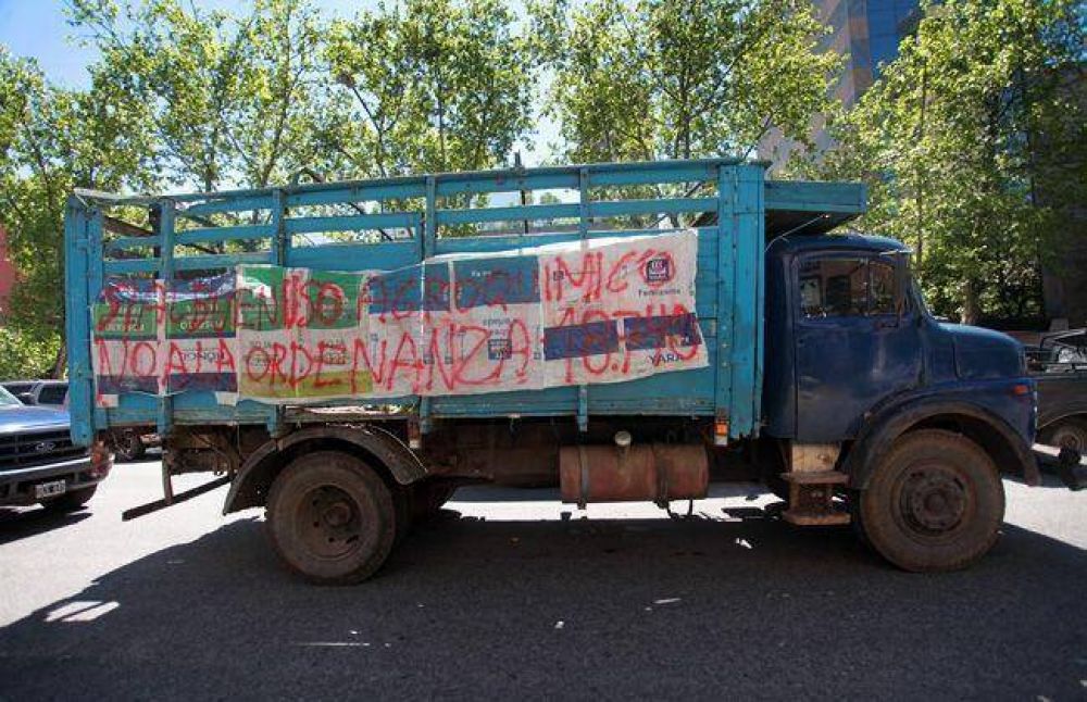 La Universidad advierte acerca del da�o a la salud p�blica por las fumigaciones