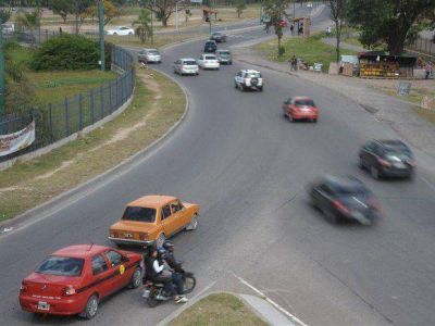 Sepa c�mo es conducir en la ciudad del �tr�nsito del rev�s�