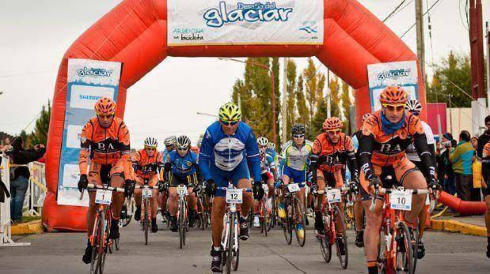 Juli�n Paulo Orozco y Ana Wulff ganaron el �Desaf�o del Glaciar�
