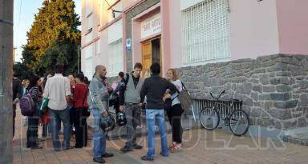 Cerraron el primer a�o del Profesorado de Filosof�a