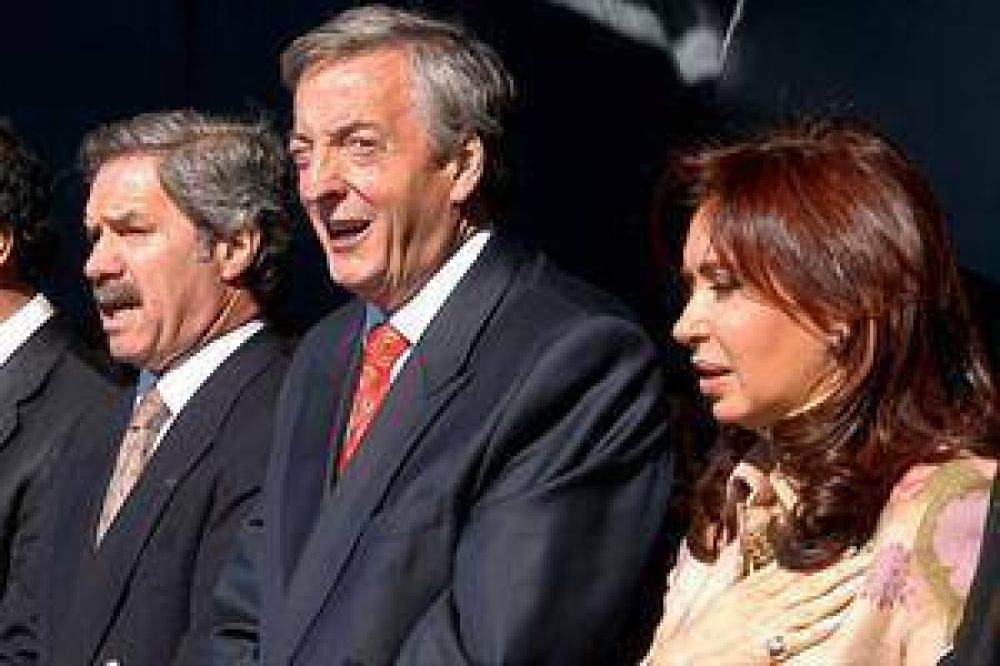 Felipe Sol� le pide a Cristina Kirchner que investigue "por el honor" de N�stor Kirchner
