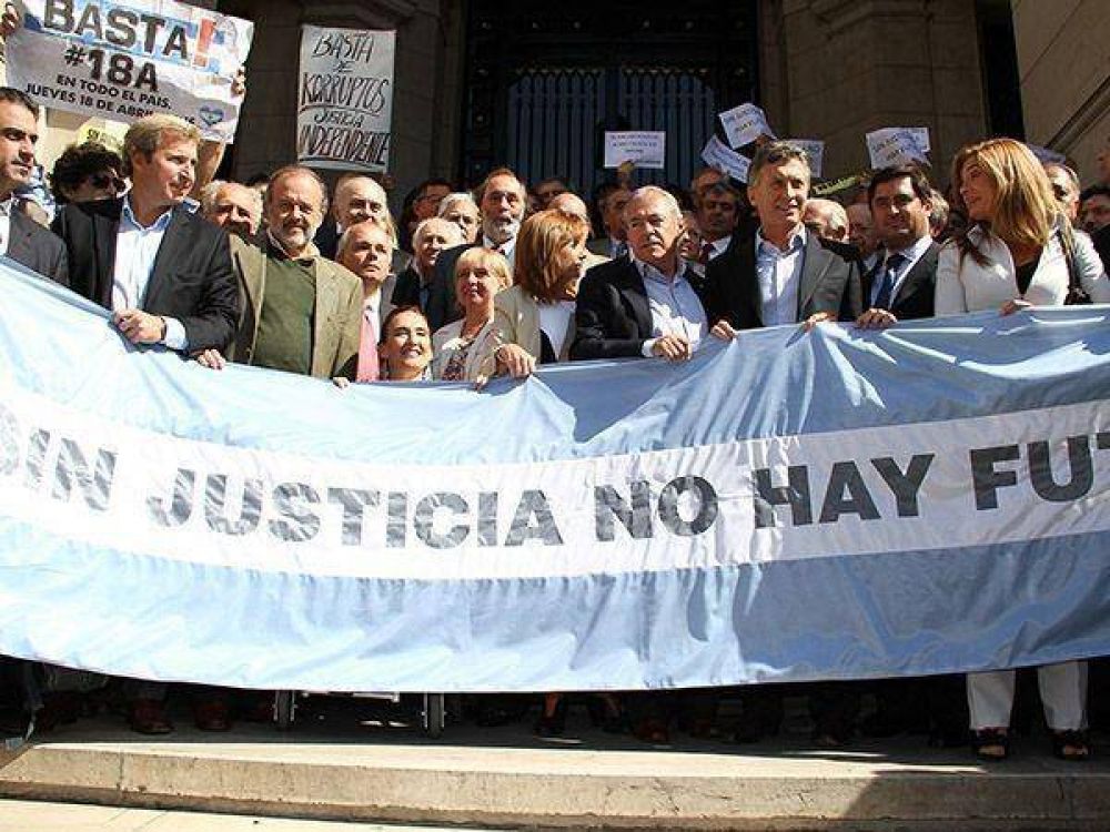 La oposici�n se uni� en una foto en defensa de la independencia judicial