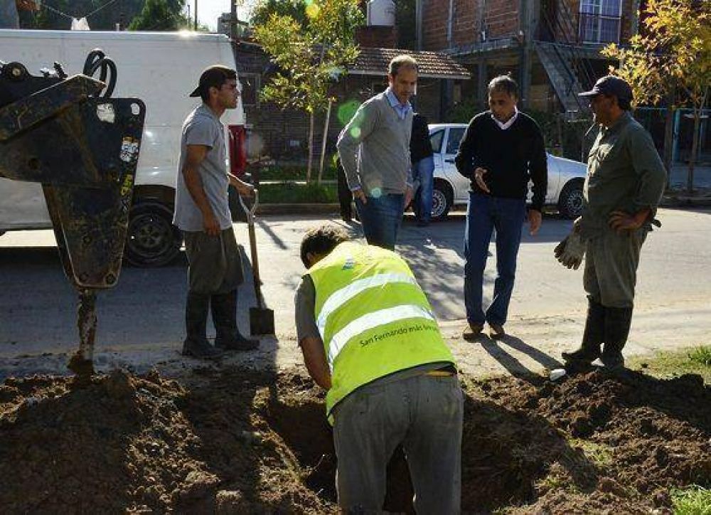Limpieza y entubamiento para el zanj�n de Guatemala y Uruguay
