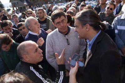 Protesta en el Centro C�vico contra la Fiscal y Tarifaria
