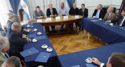 Accastello se reuni� con el G-6 para abordar temas relativos a la producci�n regional