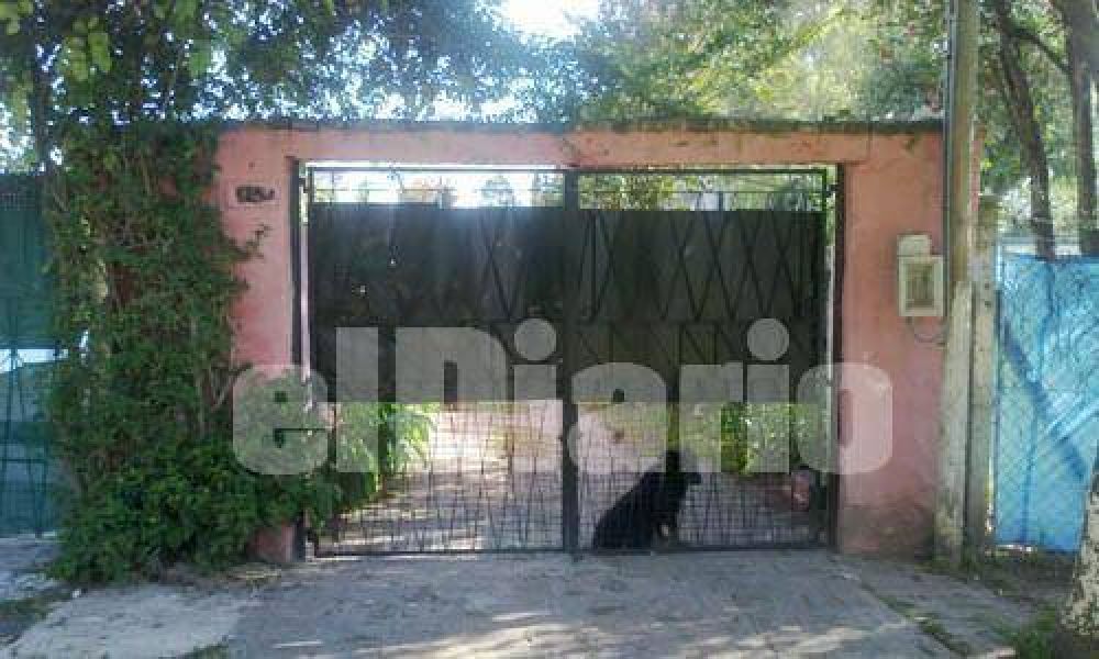 Nena de 4 a�os habr�a sido abandonada dentro en su casa