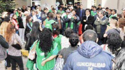 Trelew: el municipio advirti� que por el paro peligran salarios, planes y becas