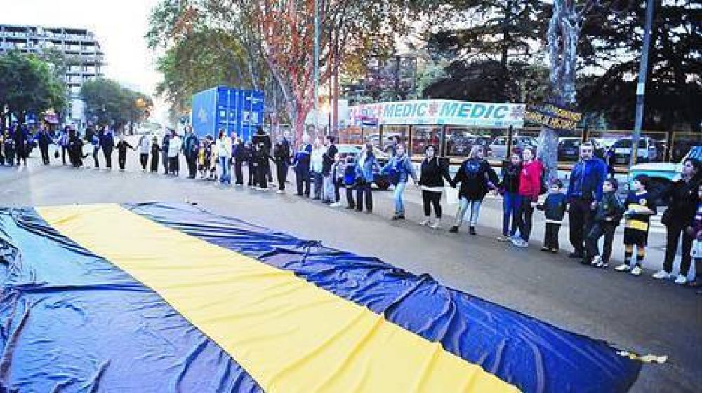 Comunicaciones sigue cerrado y los socios temen por su futuro