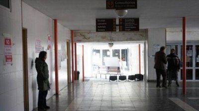 Robaron una moto y atacaron a tiros a polic�as para escapar