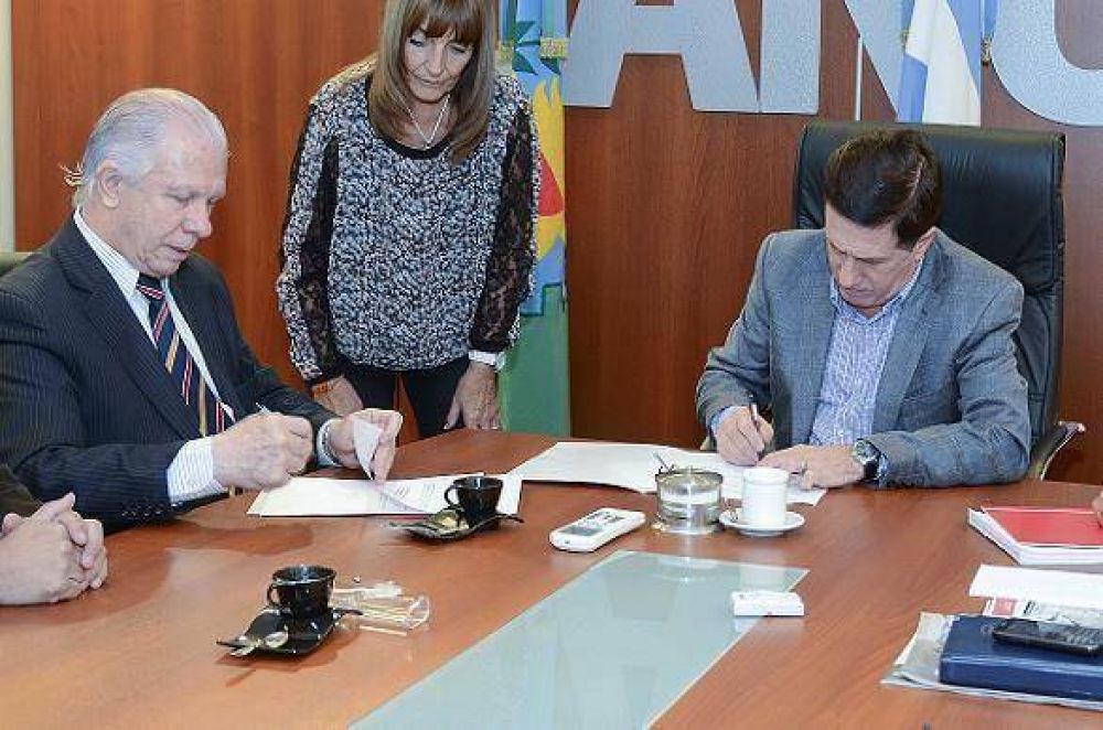 EL MUNICIPIO DE LAN�S Y LA COMISI�N PROVINCIAL POR LA MEMORIA REFRENDARON EL IMPORTANTE ACUERDO