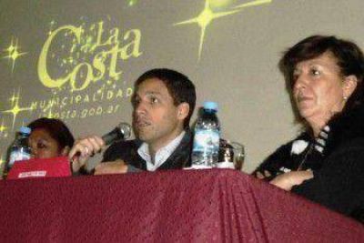 Comenz� el 1� Congreso Nacional de Adopci�n y Familia en el Partido de La Costa