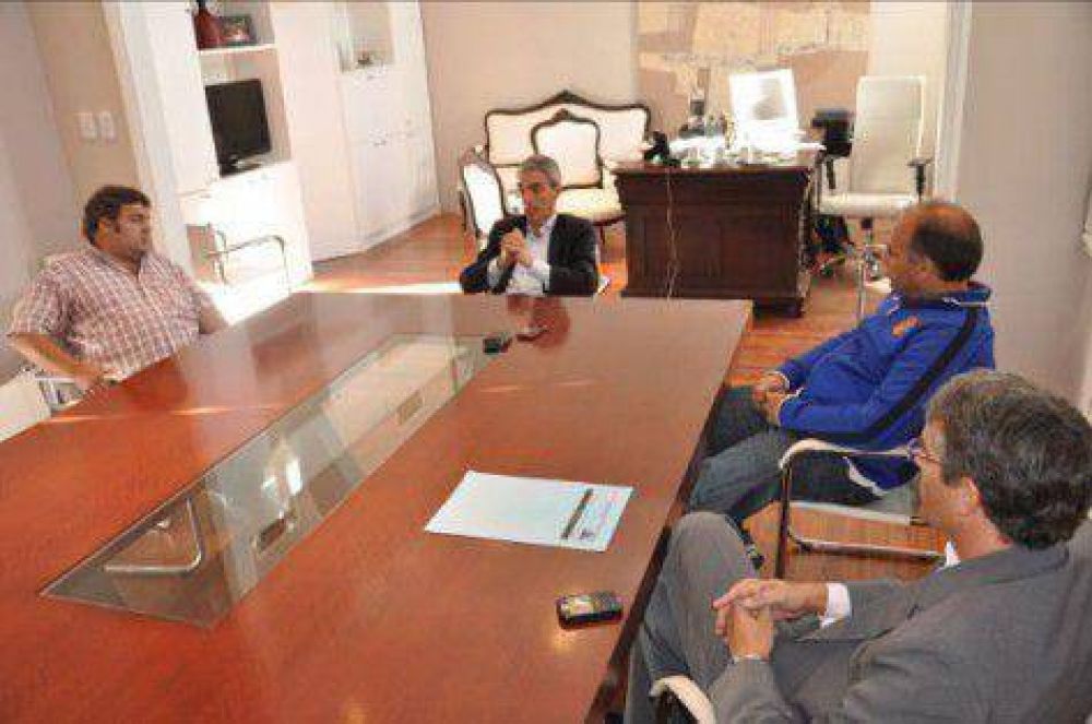 El Intendente Meoni recibi� a empresarios v�ctimas de robos el 10 de marzo