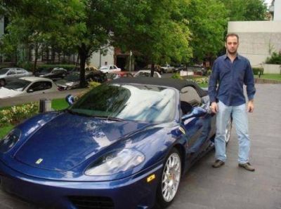 INFORMACI�N EXCLUSIVA: UN JUNINENSE LE HABR�A VENDIDO LOS AUTOS A FARI�A Y FORT