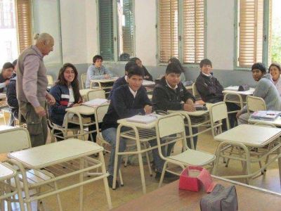 Controversia por los uniformes obligatorios