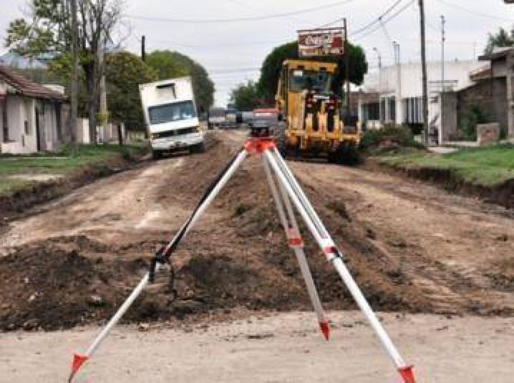 Comenz� la obra de cord�n cuneta en Barrio Olimpo