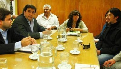 Paritaria docente: El Ejecutivo ofreci� un 25 % de aumento al b�sico
