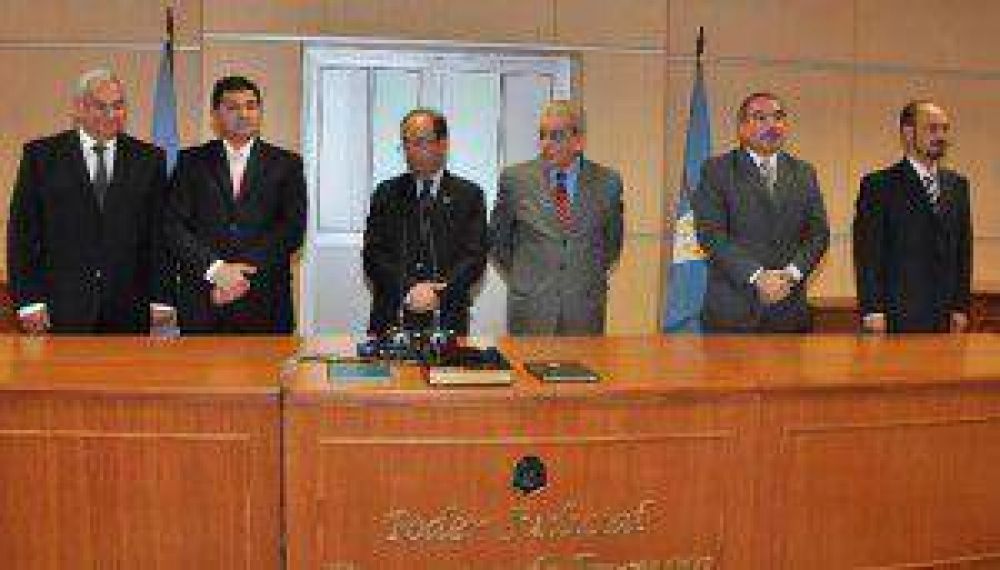 Cabrera jur� como ministro del STJ y L�pez en la Procuraci�n General