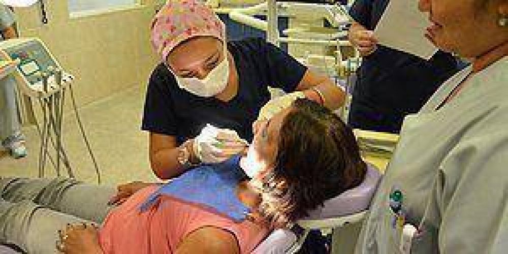 Resaltan acciones de la salud odontol�gica