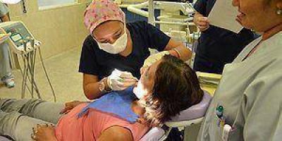 Resaltan acciones de la salud odontol�gica